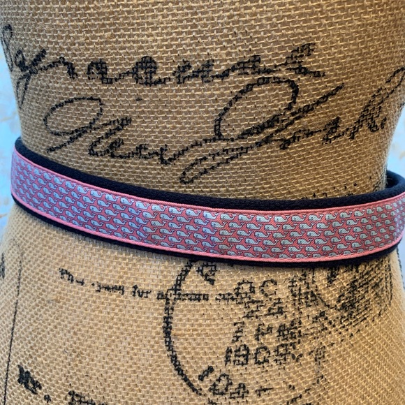 VINEYARD VINES canvas-leather belt  pink fabric whale detailing LNWOT si… - Picture 3 of 7